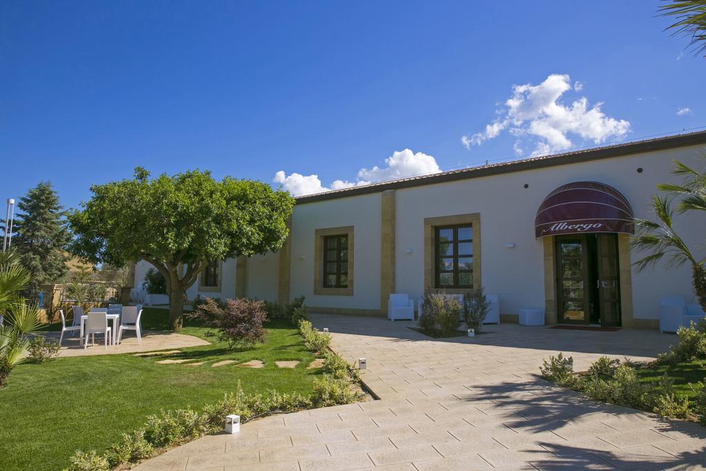 Baglio Borgesati Hotell Salemi Exteriör bild